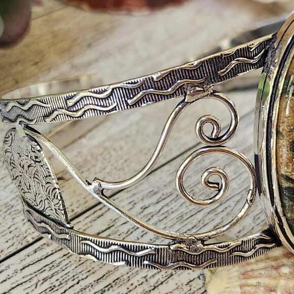 Harmony's Embrace Sterling Silver Healer's Gold Cuff Bracelet - Picture 6 of 10
